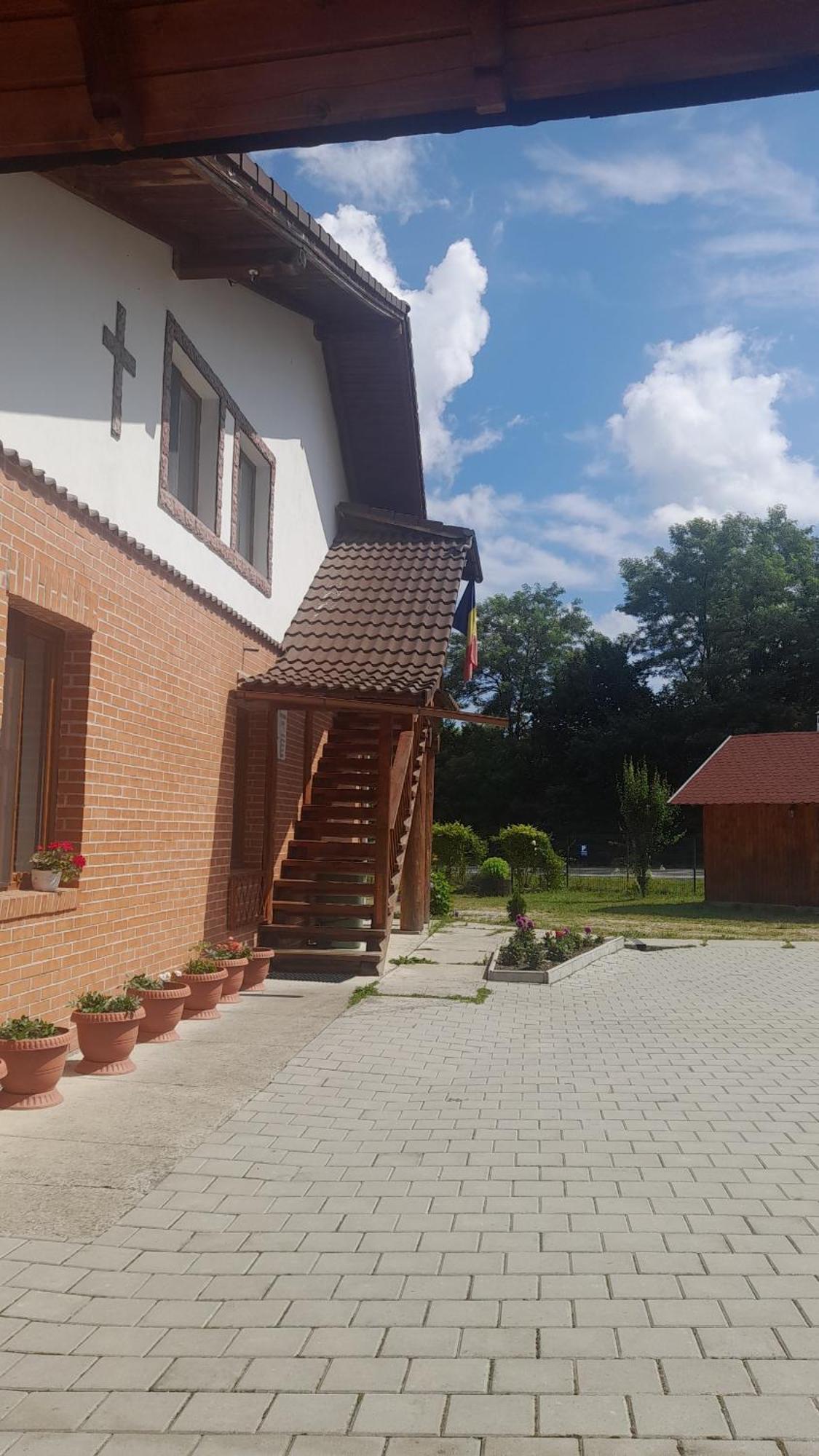 Pensiunea Dates Cartisoara Exterior photo