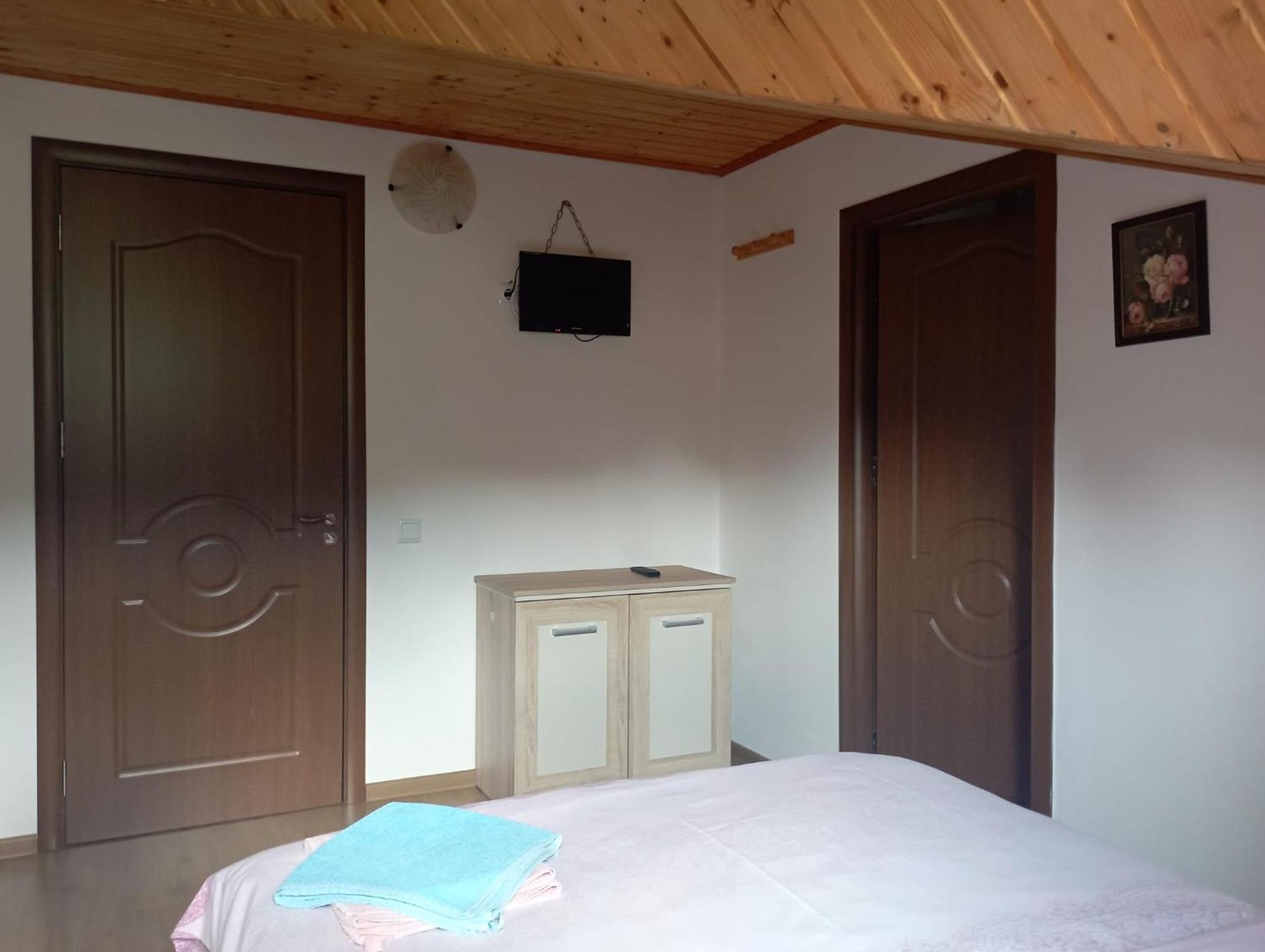 Pensiunea Dates Cartisoara Room photo