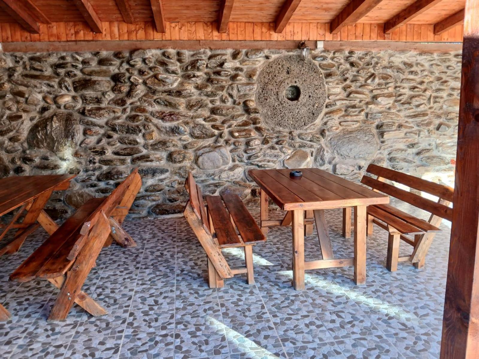 Pensiunea Dates Cartisoara Exterior photo
