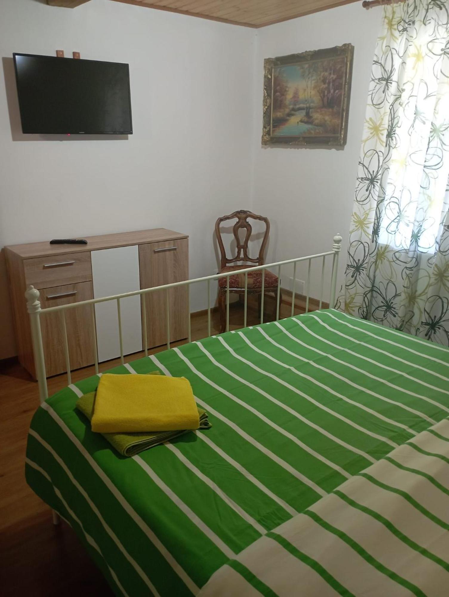 Pensiunea Dates Cartisoara Room photo